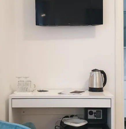 Oasis Deluxe In Center
